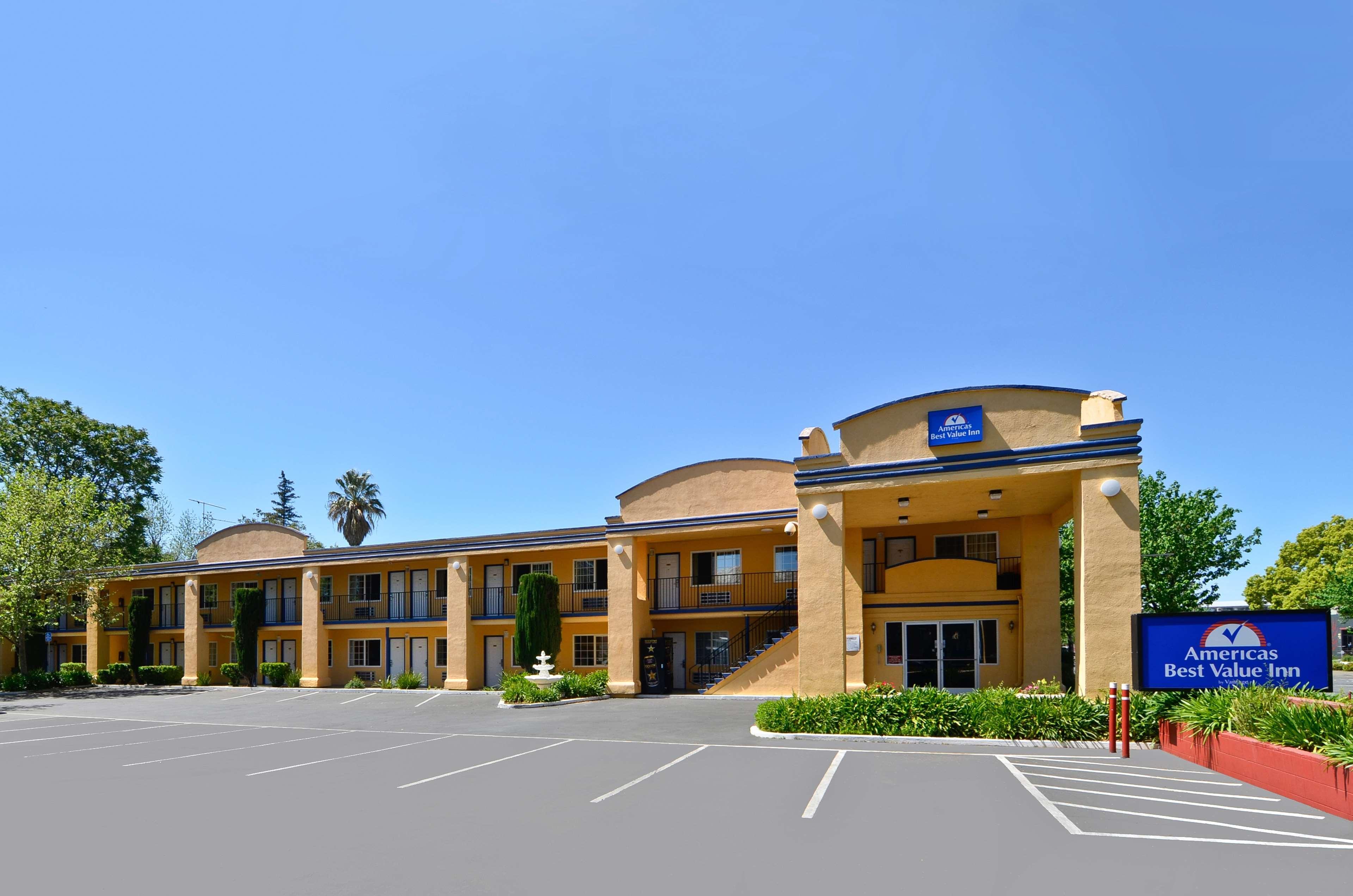 Americas Best Value Inn - Чико Екстериор снимка